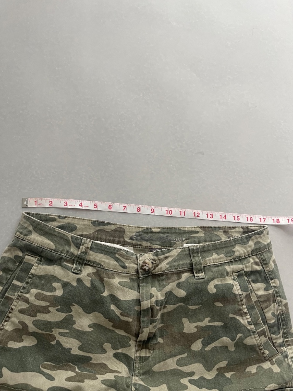 Eddie Bauer Men’s Camo Cargo Shorts Size 34 Stretch Outdoor Hiking - Picture 9 of 12